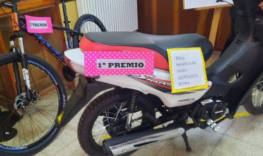 SINSACATE: EL JARDIN DE INFANTES LEOPOLDO REYNA SORTEA UNA MOTO