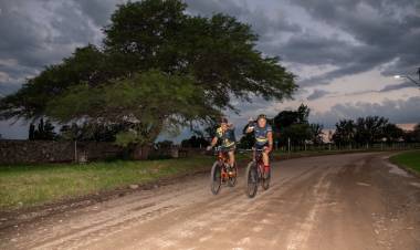 SINSACATE: Vuelve el Bici Tour Nocturno en homenaje al Brigadier  Facundo Quiroga 