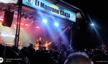 #ElManzano: El Manzano Canta y una noche mágica de música y cultura en su 20ª edición