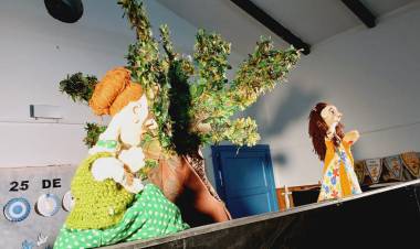 #SINSACATE: El teatro itinerante emocionó a la comunidad rural con una propuesta artística y reflexiva