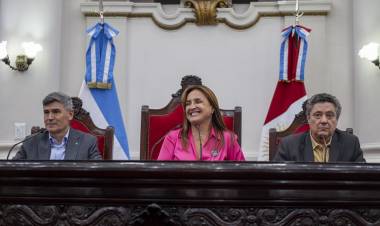#Provinciales:  Quedó inaugurado en la Legislatura Histórica el Foro de la Cultura Democrática