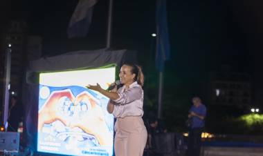 #LEGISLATURA : La Legislatura vivió una noche de fuertes emociones durante una actividad para concientizar sobre el cáncer infantil