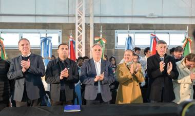 #PROVINCIALES : Llaryora y Prunotto consolidaron el polo educativo de Estación Juárez Celman con la inauguración del nuevo edificio del Ipet 386