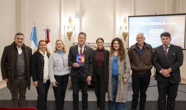 #PROVINCIALES: Presentaron “Kilómetro cero”, un libro sobre la IA como herramienta de transformación social