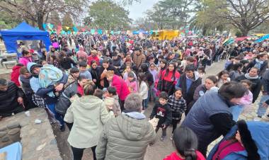 #COLONIACAROYA: Colonia Caroya celebró a los niños y niñas