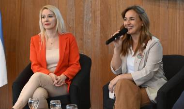 #PROVINCIALES: Prunotto recibió a estudiantes que participan del Modelo de Naciones Unidas en la Legislatura