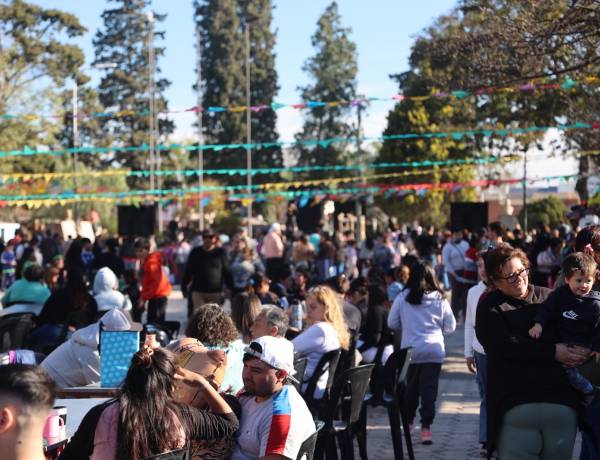 #COLONIACAROYA : Más de 4 mil personas en el festejo a las infancias