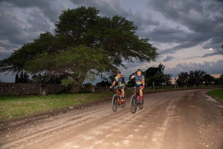 SINSACATE: Vuelve el Bici Tour Nocturno en homenaje al Brigadier  Facundo Quiroga 