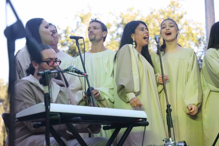 #COLONIACAROYA : Una feria de buenas ventas, música y encuentro comunitario