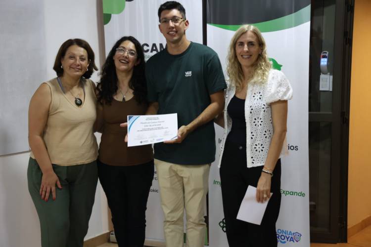 #COLONIA CAROYA: Finalizó la Segunda Edición de INCUNEG: 15 Emprendedores Recibieron su Certificación