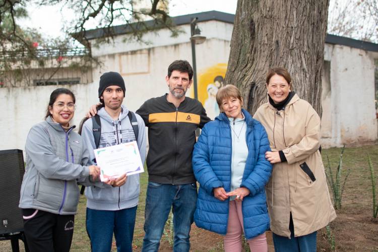 #ColoniaCaroya  Reconocimiento a más de 30 vecinos participativos