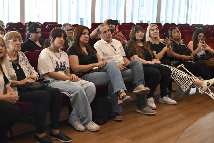 #PROVINICIAL - Se realizó en la Legislatura un conversatorio sobre la hermandad entre Argentina y Paraguay