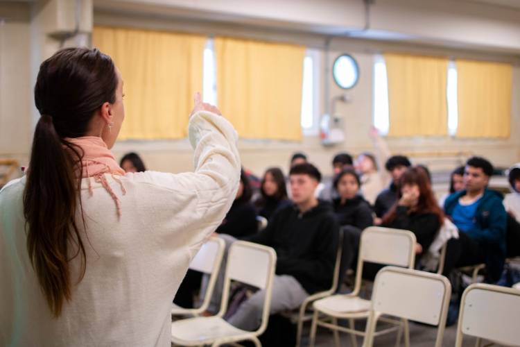 #COLONIACAROYA - "Construyendo futuro: mi primera experiencia laboral"