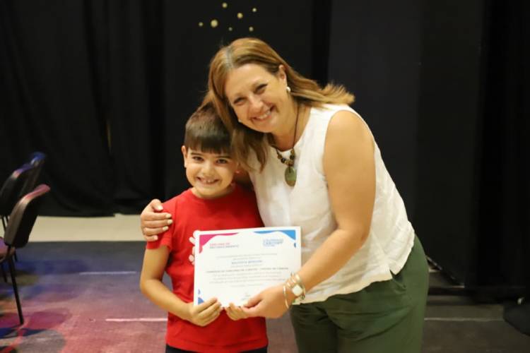 #ColoniaCaroya: Reconocimientos a alumnos caroyenses