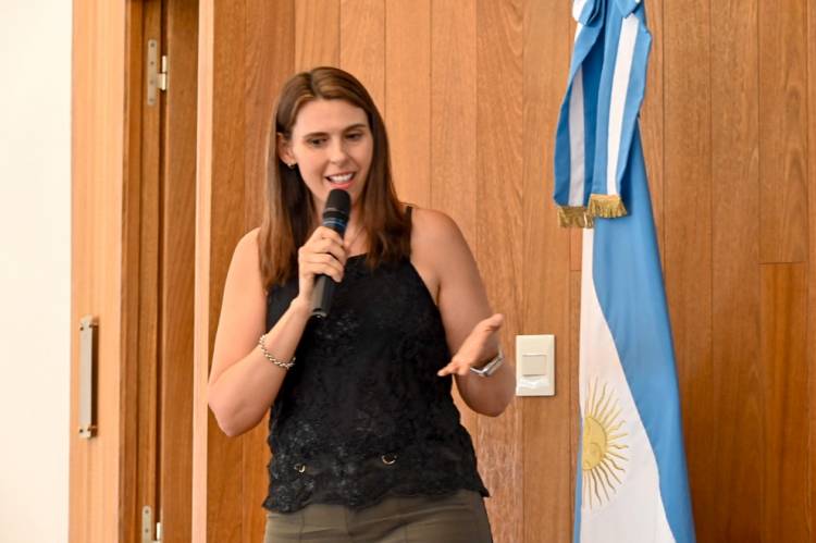 #PROVINICAL - Un libro de cuentos presentado en la Legislatura transmite valores para la niñez