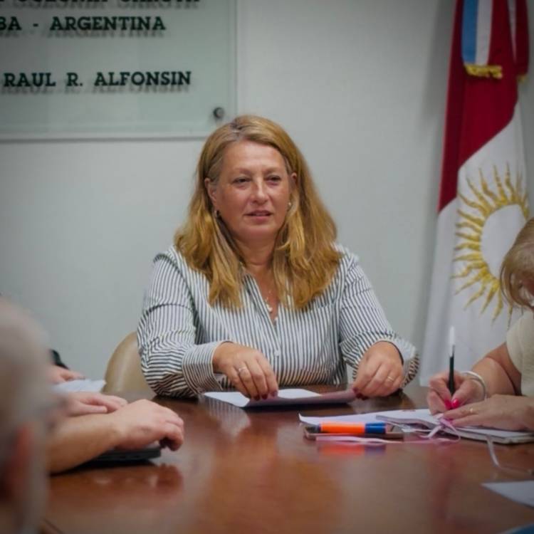 #COLONIACAROYA - Paola Nanini presentó un proyecto para aliviar el costo de las obras públicas a jubilados y pensionados.