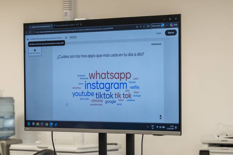 #PROVINCIALES : Se realizó en la Legislatura un conversatorio sobre ciudadanía digital con alumnos de escuelas secundarias