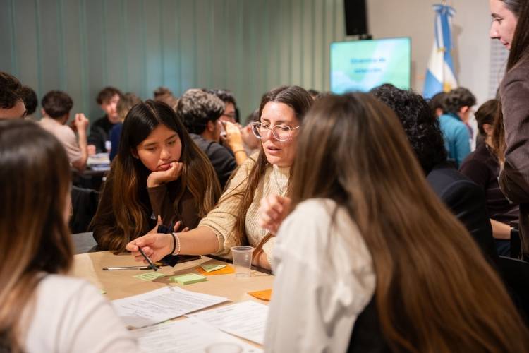 #PROVINCIALES : Arrancó en la Legislatura un curso del programa Clima Sur destinado a jóvenes